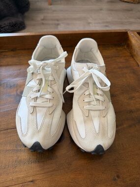 Women’s New Balance 327 Neutral Beige & White Casual Sneakers